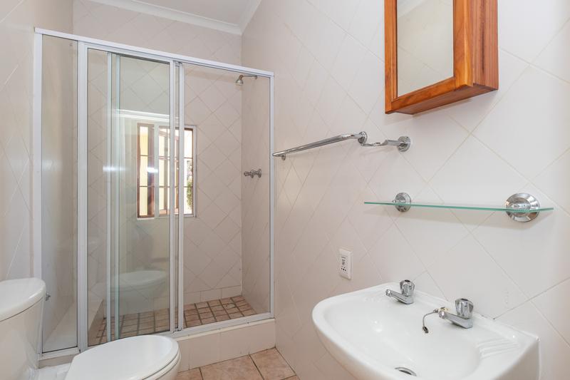 5 Bedroom Property for Sale in Bergvliet Western Cape